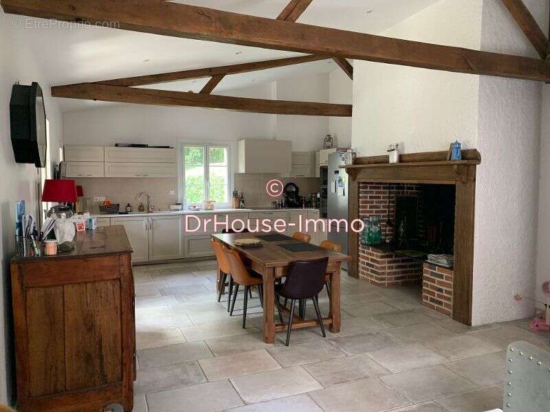 Maison à ANTONNE-ET-TRIGONANT