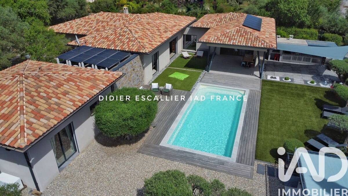 Photo 1 - Maison à SOLLIES-TOUCAS