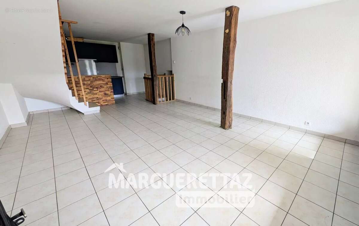 Appartement à PEILLONNEX