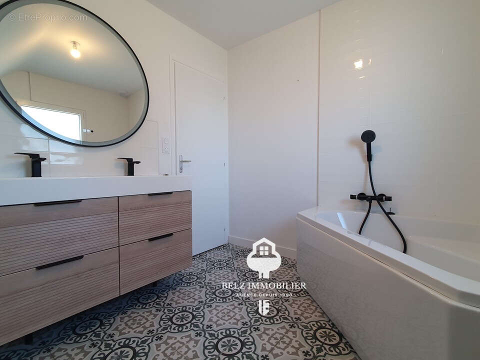 Maison à LOCOAL-MENDON