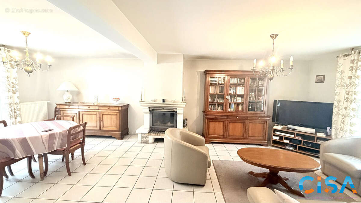Maison 138 m² à Rieux  - photo 9