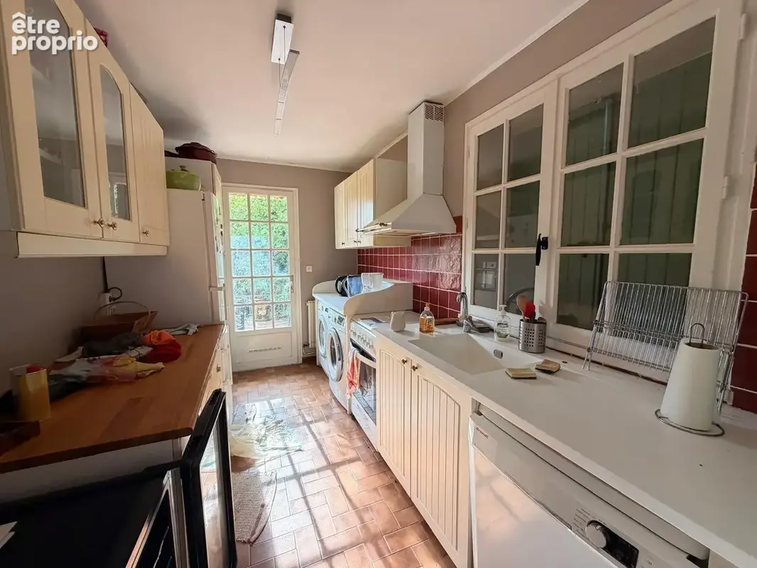 GAILHAN Maison à renover 4 pièces de 90 m2 sur une parcelle de 1000m2 arboré - photo 8