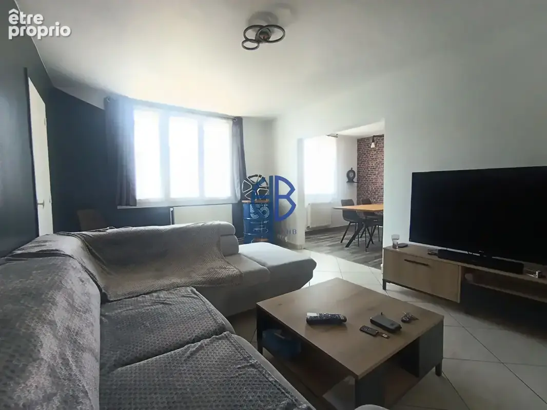 Appartement type 4, cave et garage et place de parking - photo 2