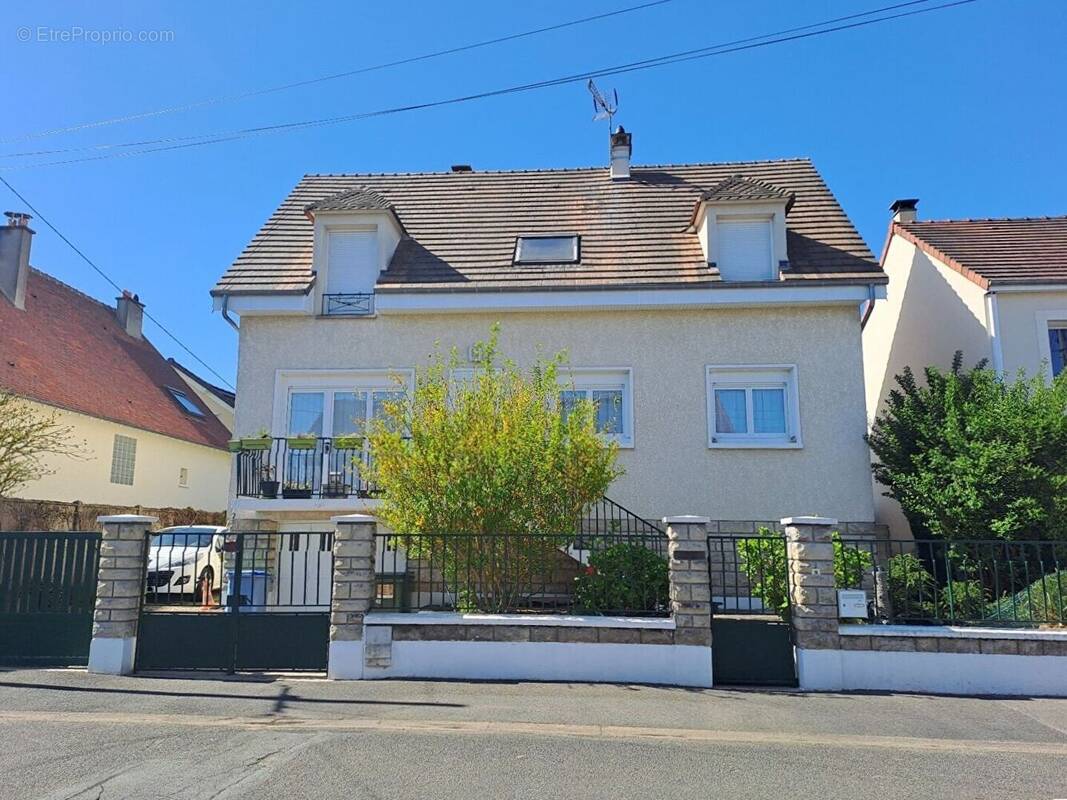 Maison à RAMBOUILLET