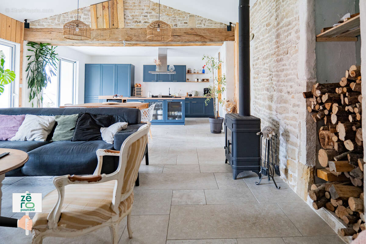 Maison à CHAILLE-LES-MARAIS