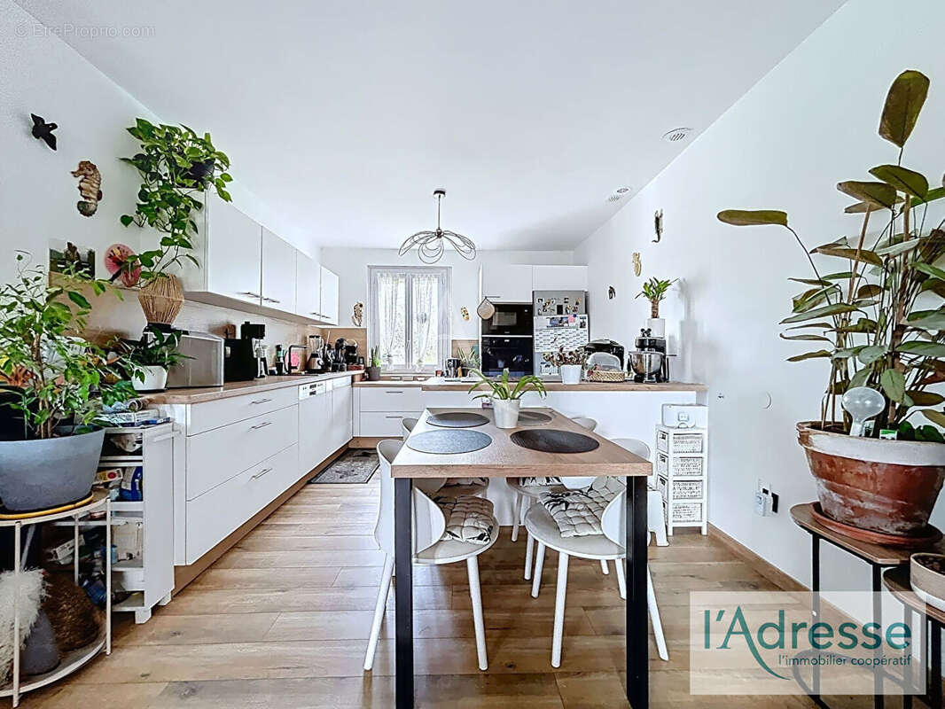 Maison à BRUGUIERES