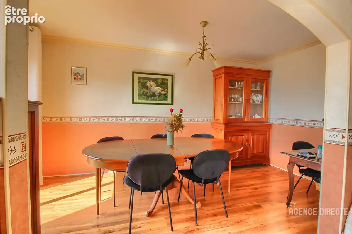 Appartement Rennes T6 - 102 m2 - Dernier étage avec balcon - cave et place de parking ! - photo 8