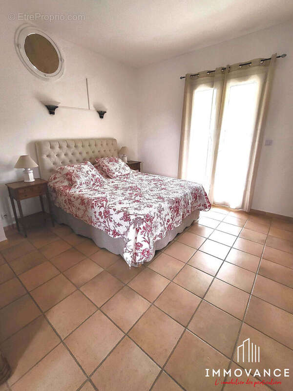 Maison à BARJAC