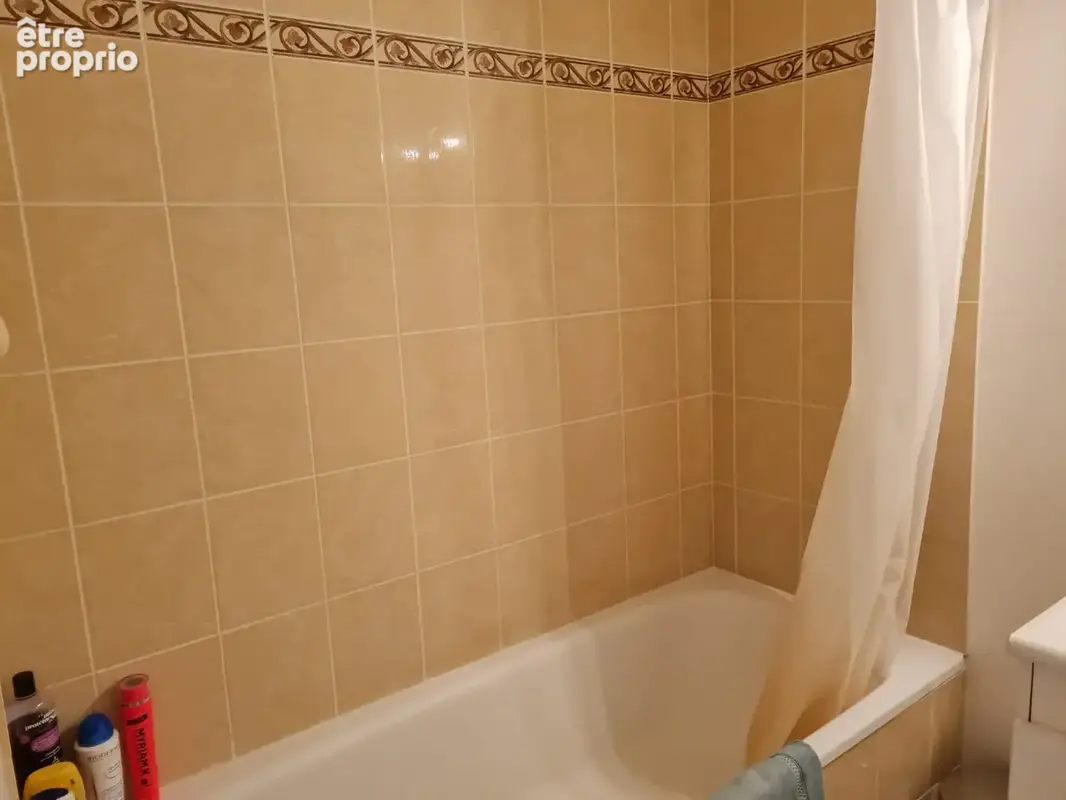 Appartement 64 m² à Tours  - photo 7