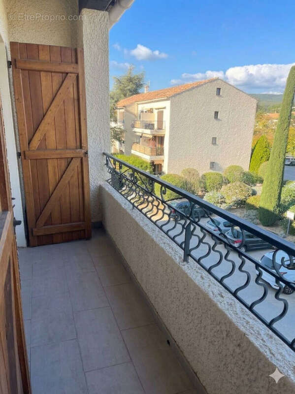 Appartement à SAINT-CYR-SUR-MER