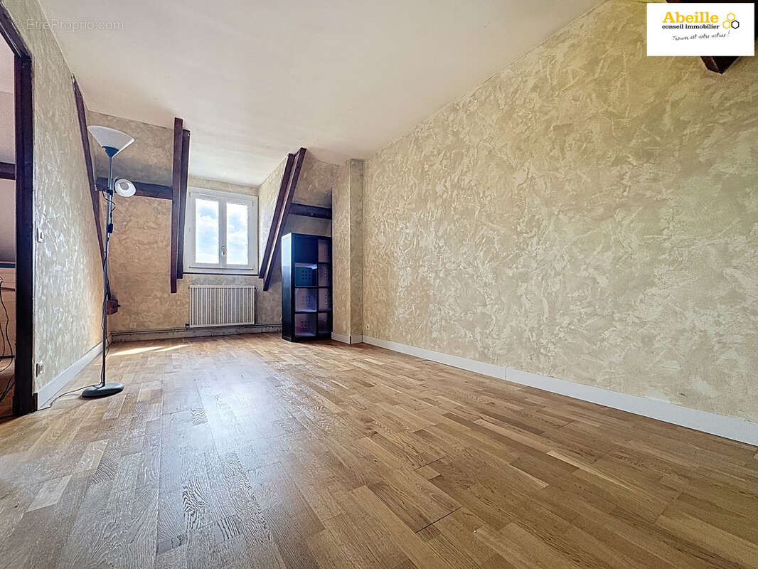 Maison à SAINT-CHERON