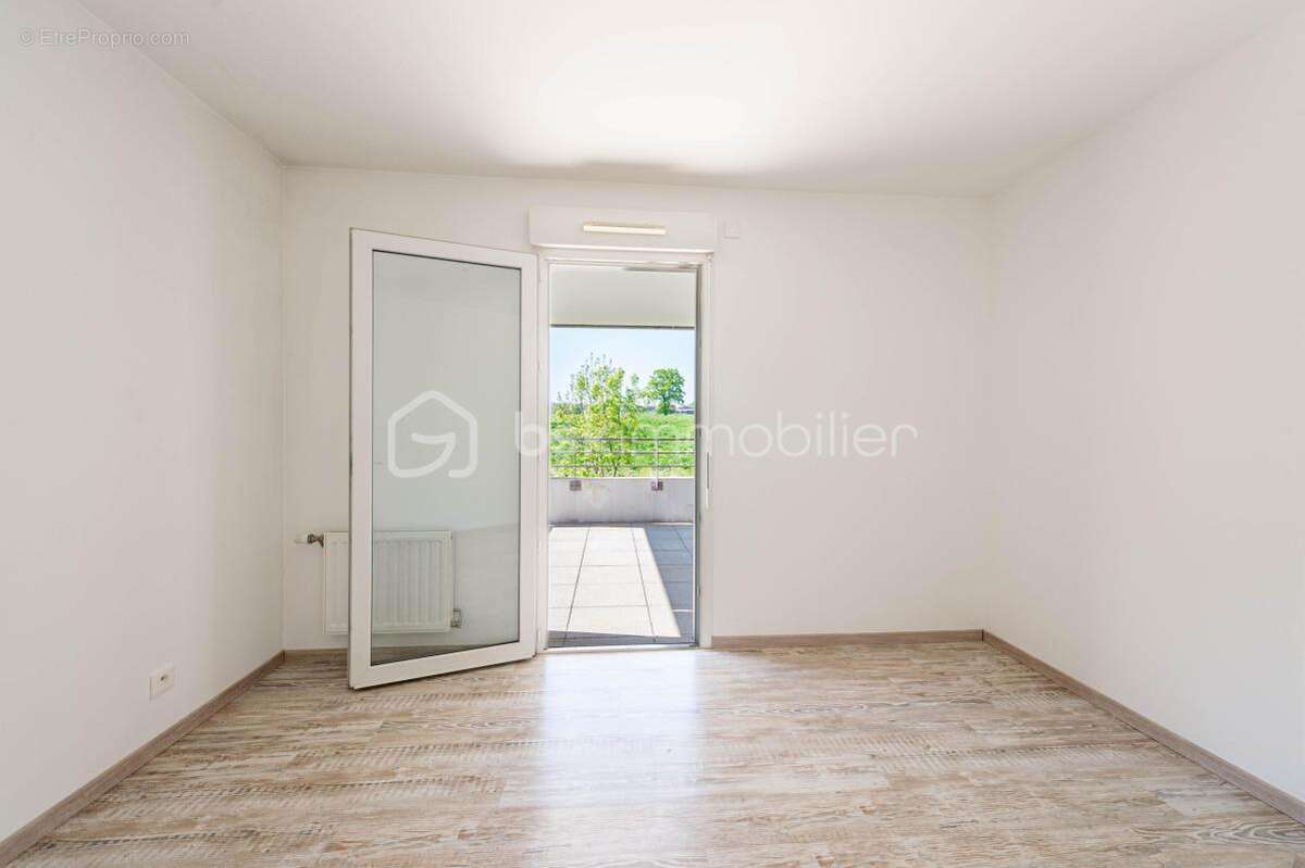 Appartement à SEYNOD