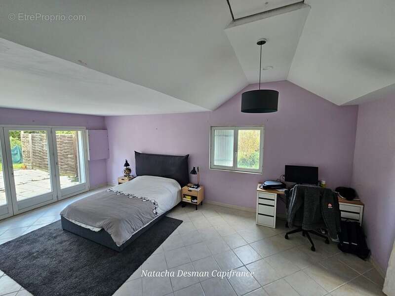 Maison familiale 239 m² au cœur de la nature – 7 pièces – Fort potentiel -  SAINTE COLOMBE (17) - photo 6