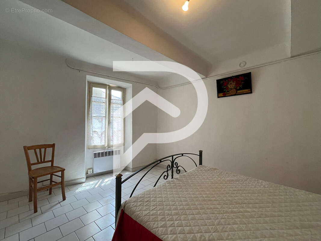 Maison à SAINT-MARTIN-DE-BROMES