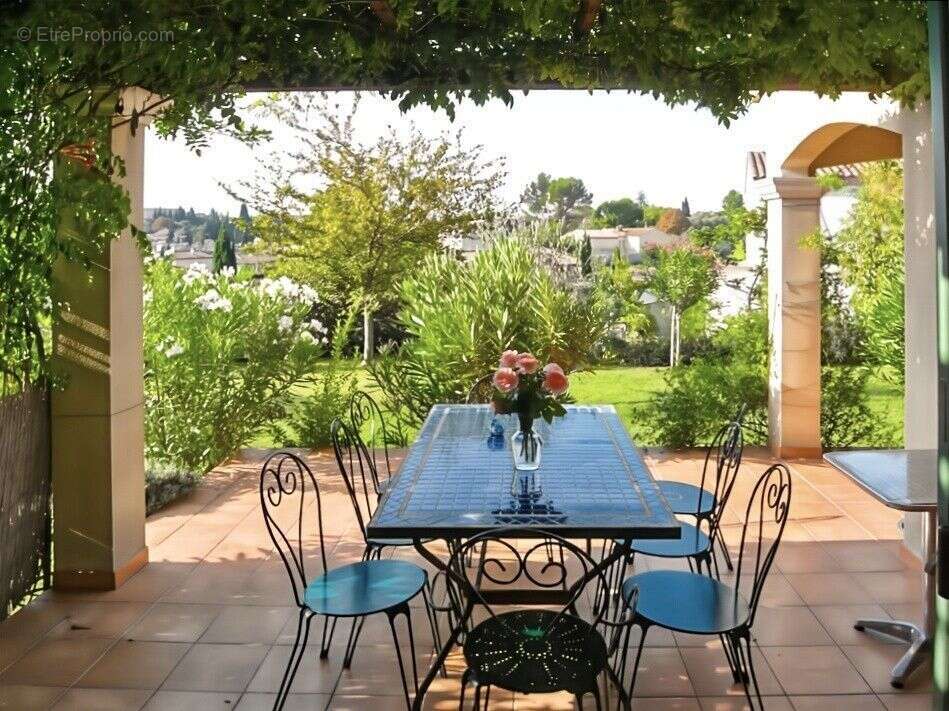 Maison à UZES