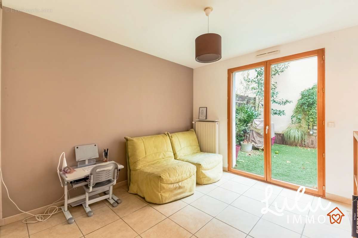 TASSIN-Maison de ville - T5 de 129 m² avec jardin - Hyper-centre - photo 14