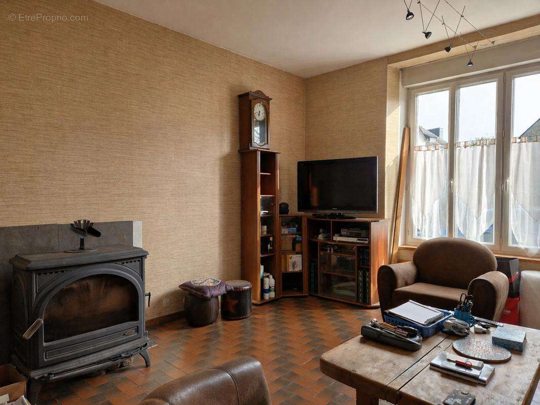 Maison à MAEL-CARHAIX