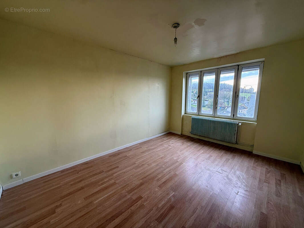 Maison à SAINT-MENGES