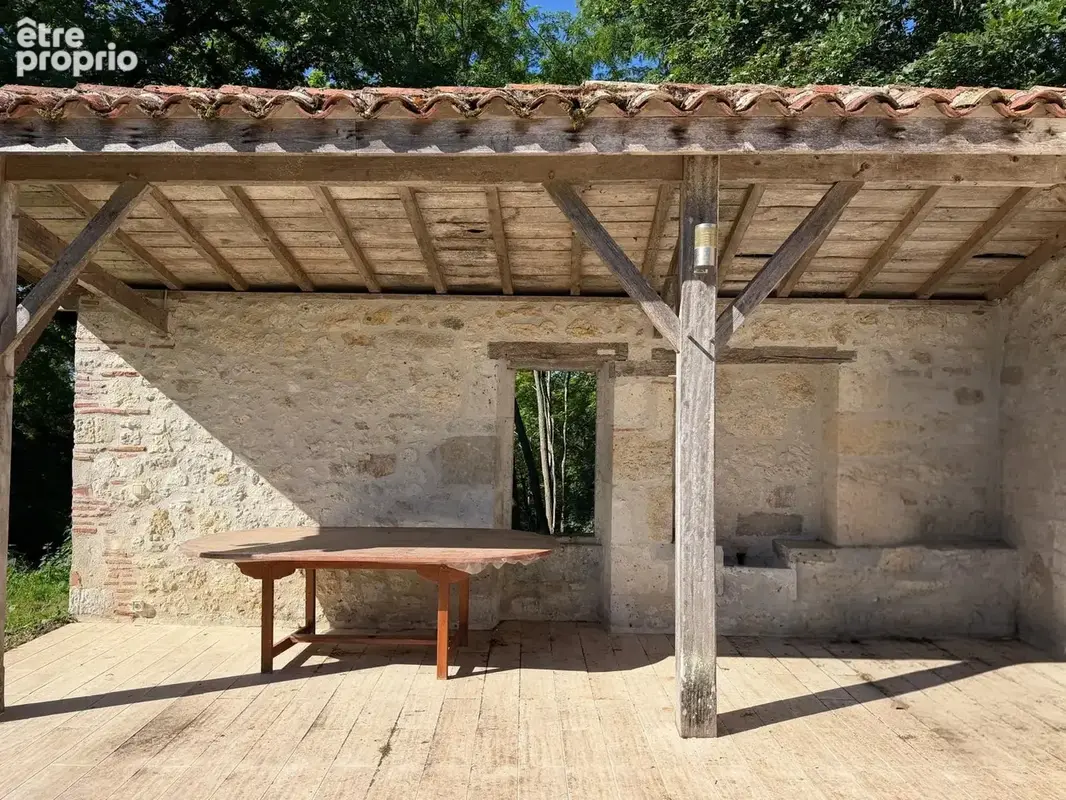 Charmante propriété avec Gîte indépendant, piscine et pigeonnier sur près de 4000m2 - photo 3