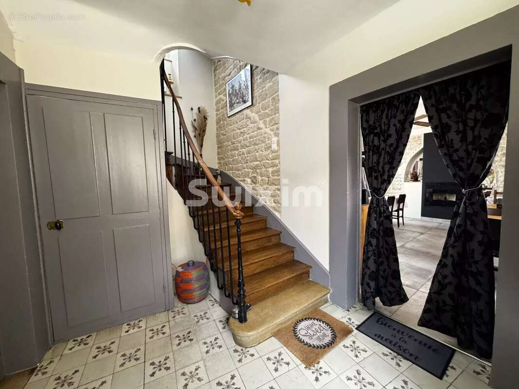 Maison à NOYERS