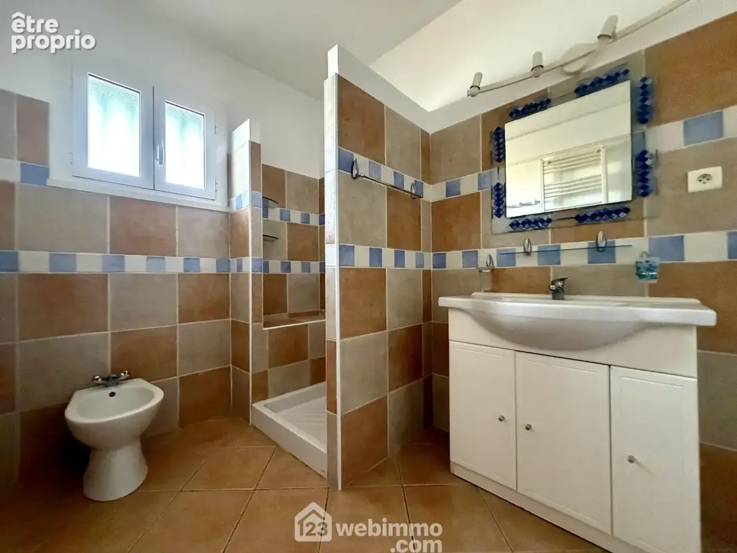 Salle d'eau rénovée de 6 m2