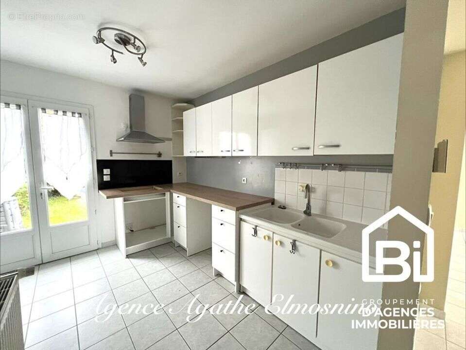 Maison à PERIERS-SUR-LE-DAN