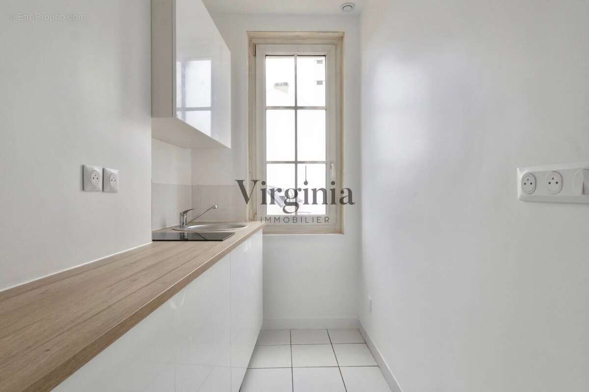 Appartement à CHARENTON-LE-PONT