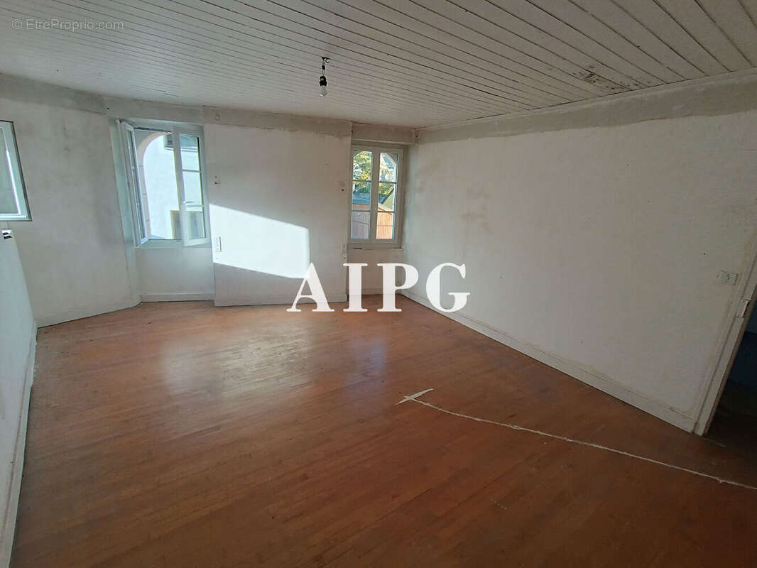 Maison à SAINT-GILLES-VIEUX-MARCHE