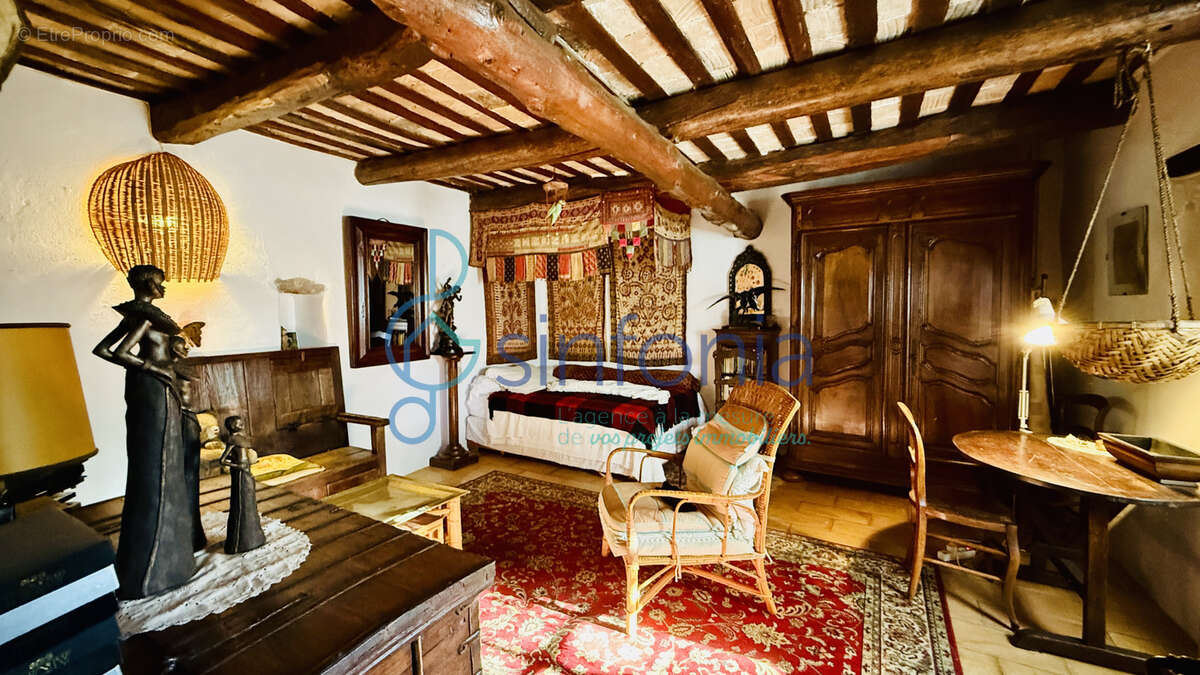 Maison à UZES