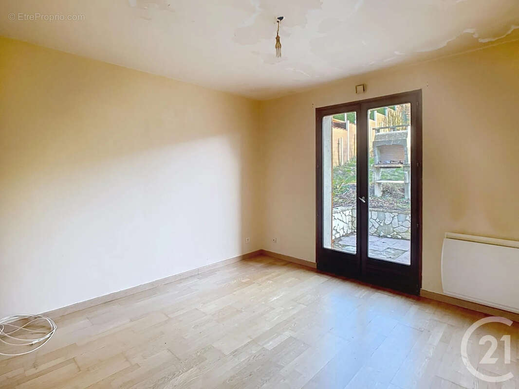 Maison à TALMONTIERS