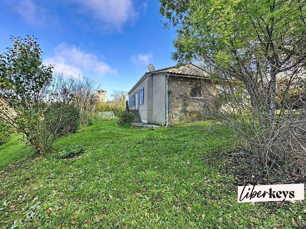 Maison à SIORAC-DE-RIBERAC