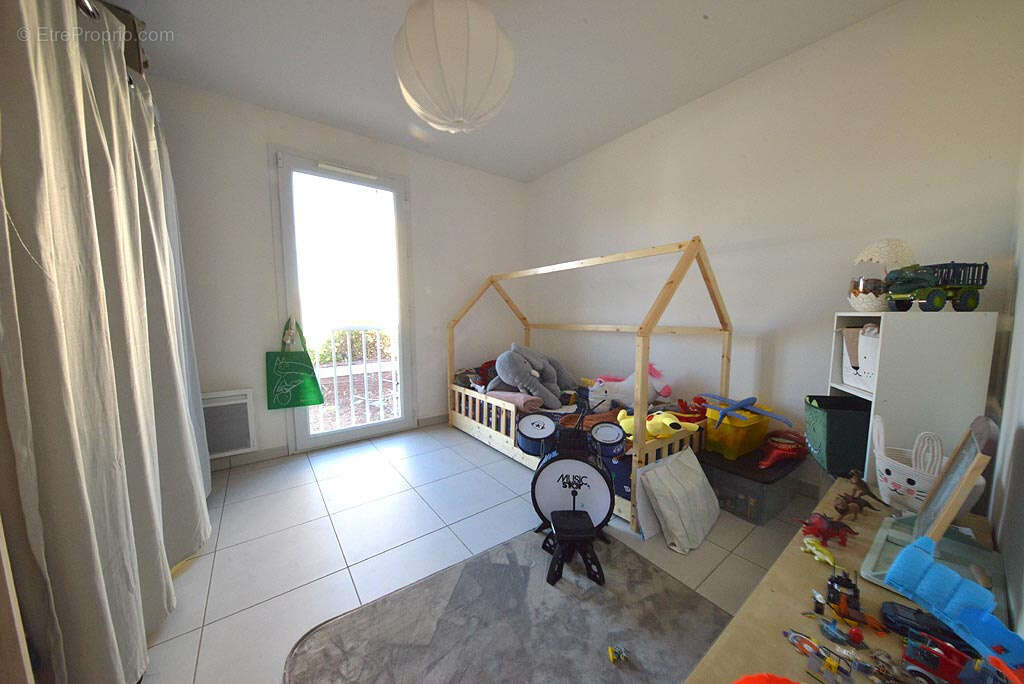 Appartement à PUGET-SUR-ARGENS