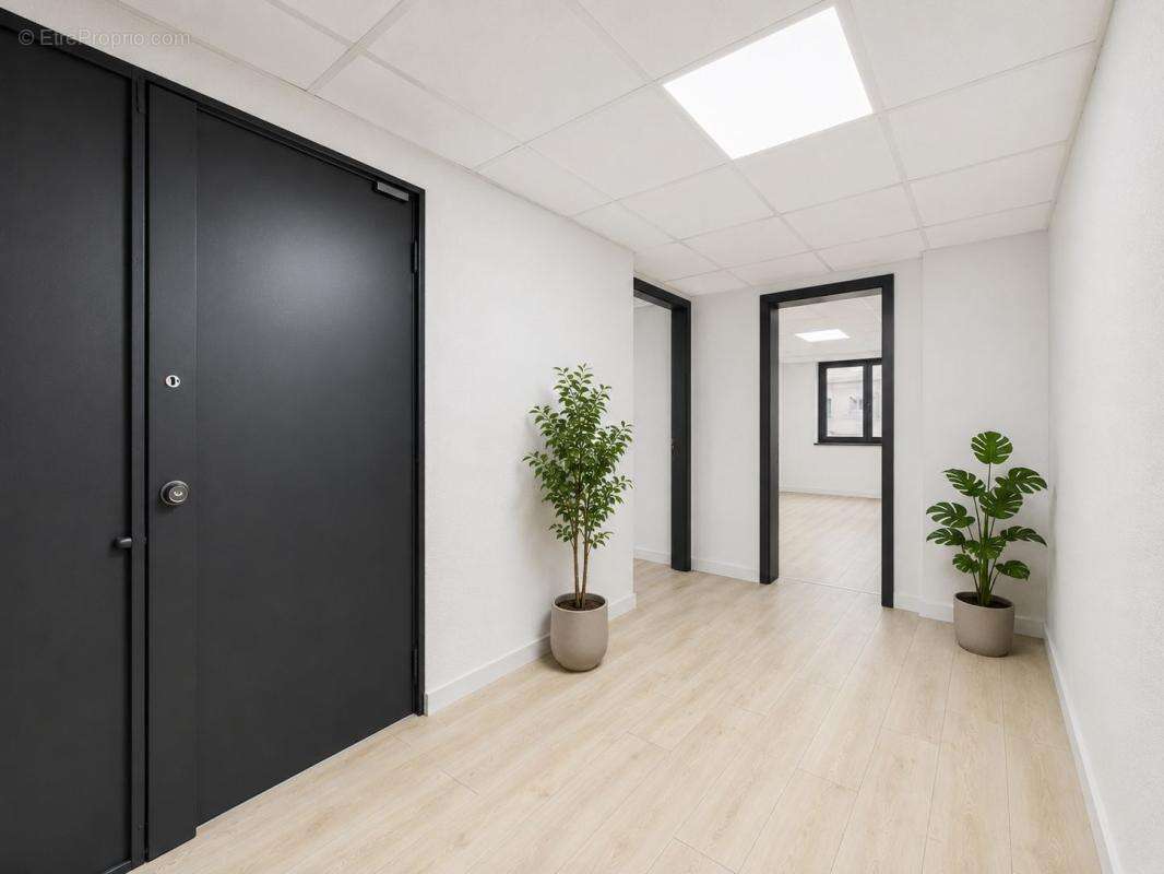 Appartement À Vendre Adresse rare, potentiel unique, quartier des Tanneurs - photo 8