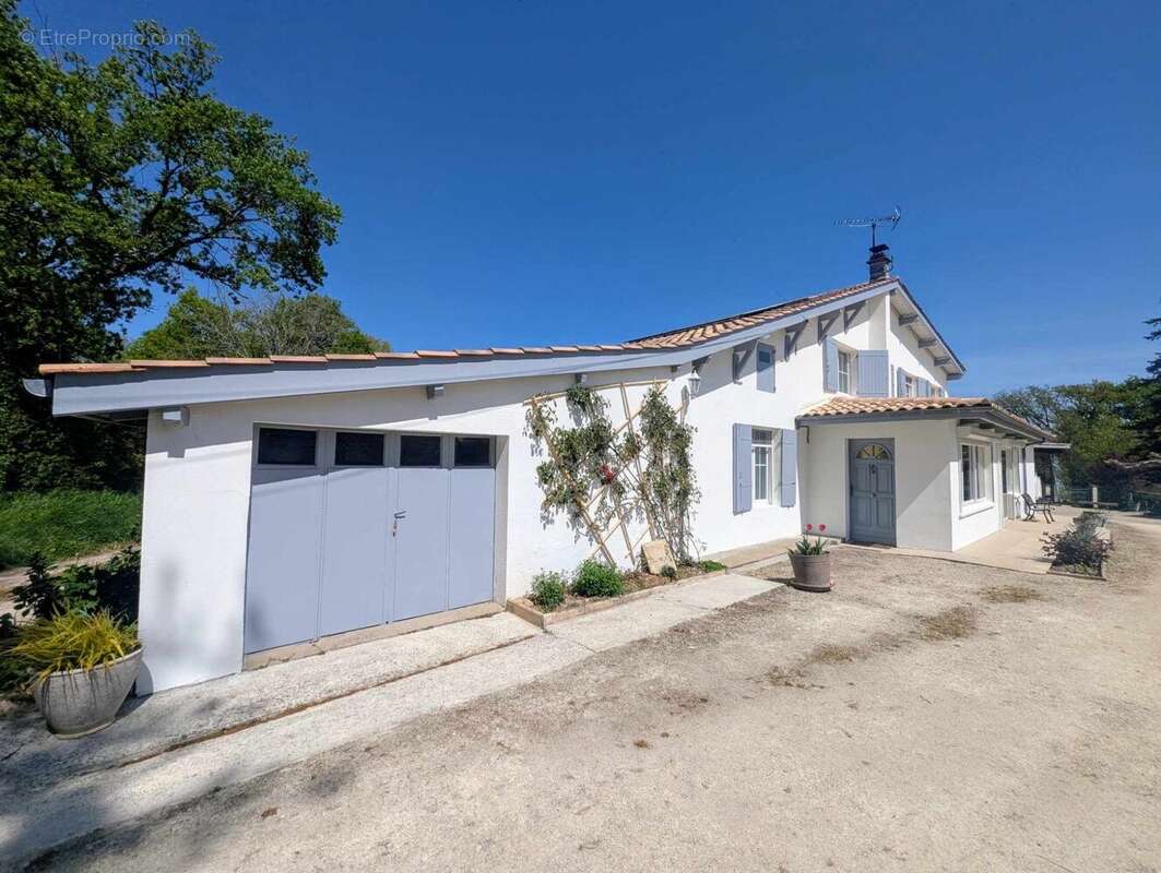 Façade avant  - Maison à CREON