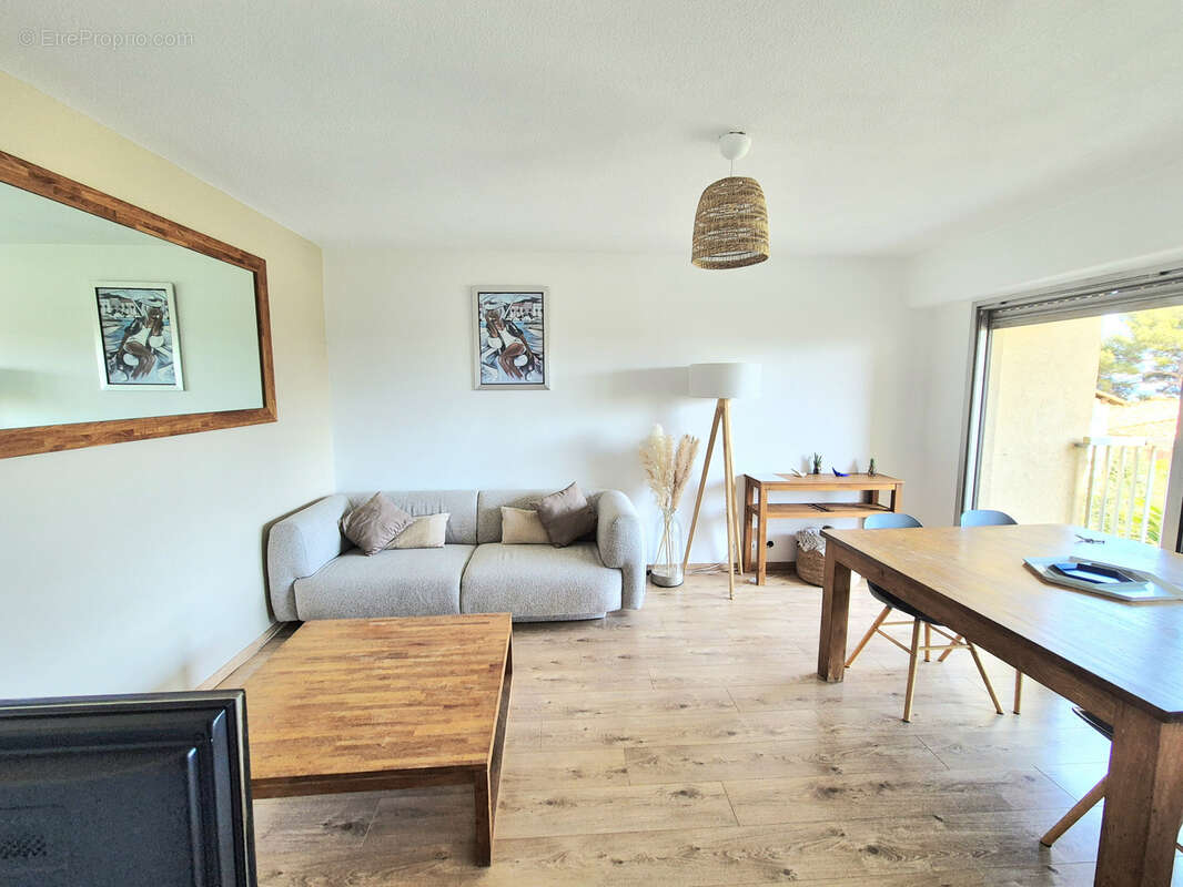 Appartement à HYERES