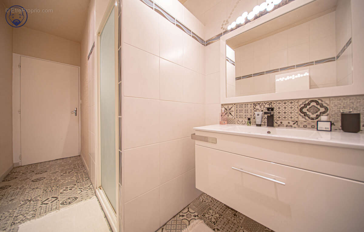 Maison à THIAUCOURT-REGNIEVILLE