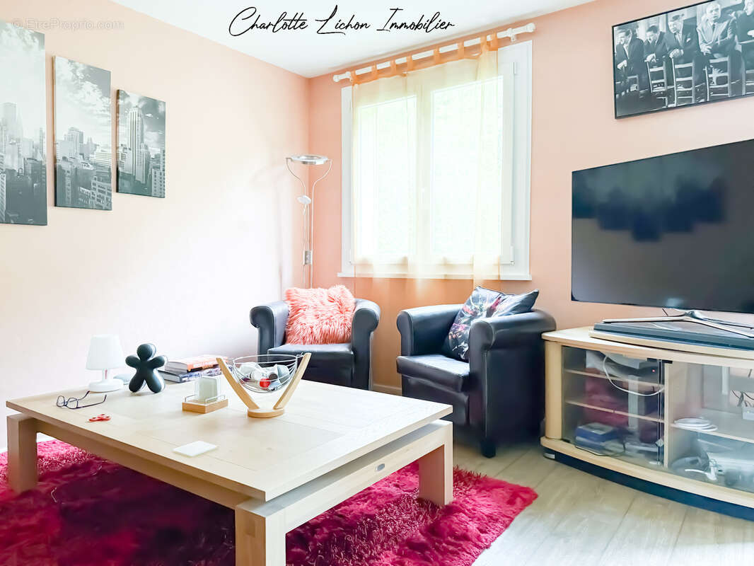 Appartement à ROMAGNAT