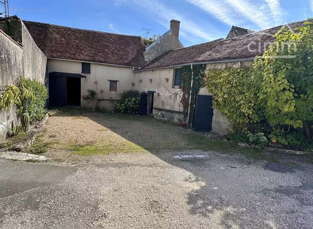 Maison à SAINT-CLAUDE-DE-DIRAY