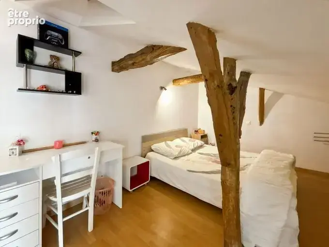 Non loin de FLEURANCE, village avec écoles, maison de charme habitable de plain pied avec jardin - photo 8