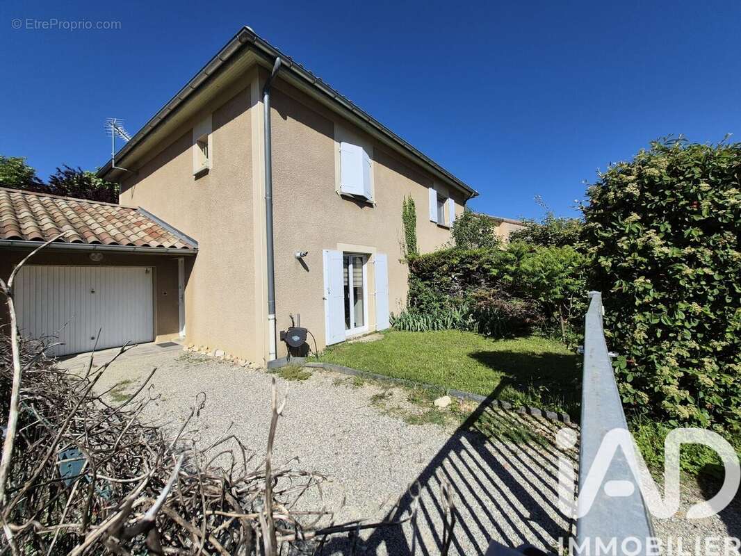 Photo 2 - Maison à CHARPEY