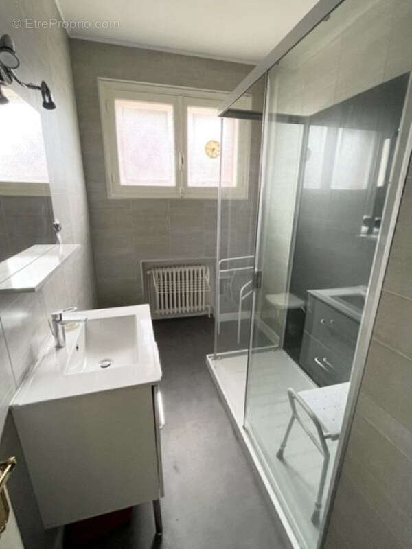 Maison à SAINT-CYR-SUR-LOIRE