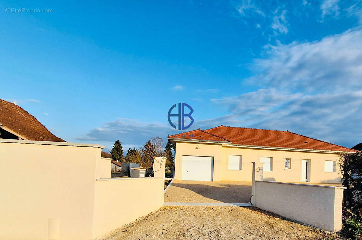 Villa 4 chambres plain pied  132 m² - photo 3