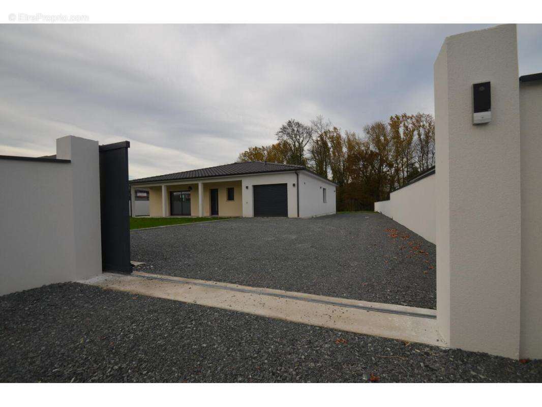 Maison à SAINT-SEURIN-SUR-L&#039;ISLE