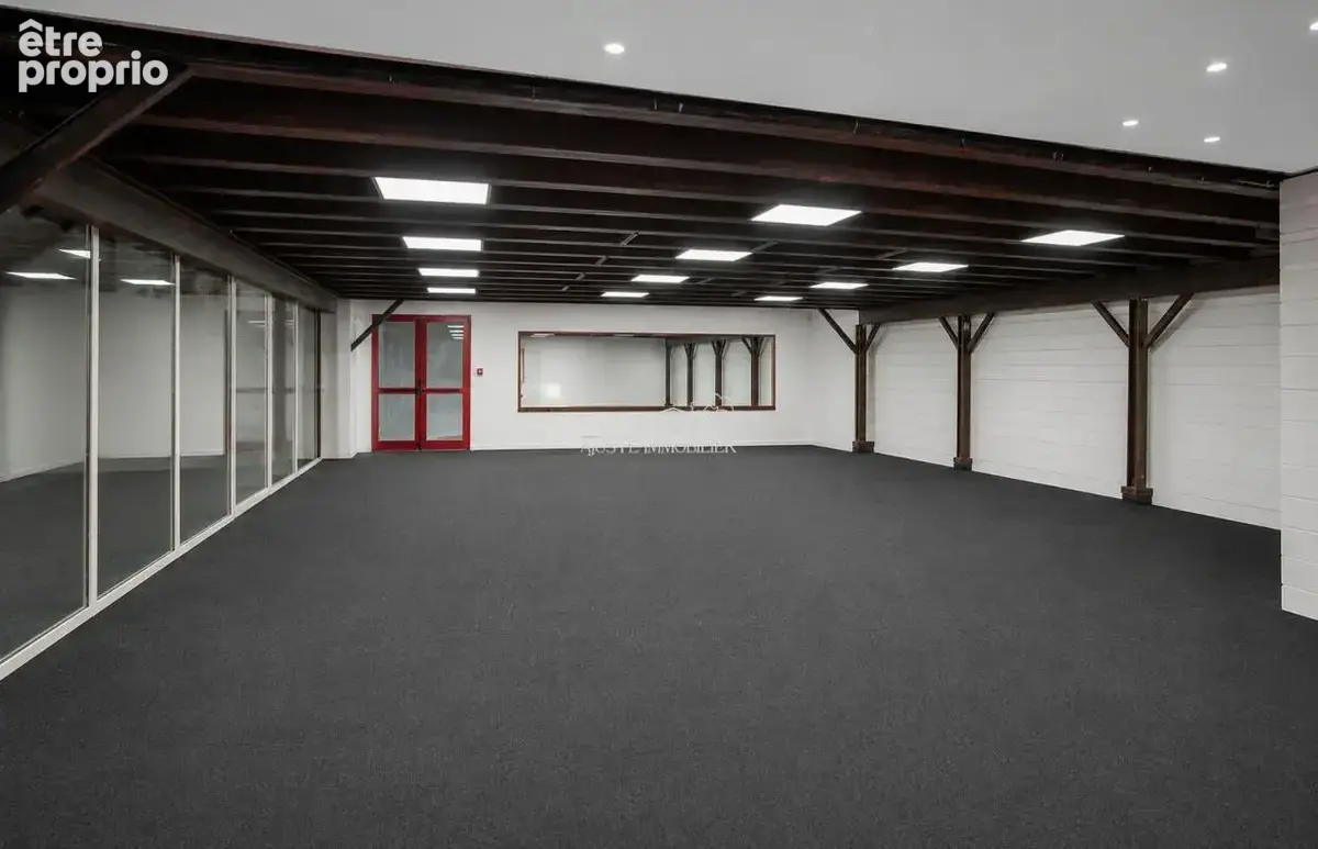 Local commercial Eguilles 510 m2 - photo 6