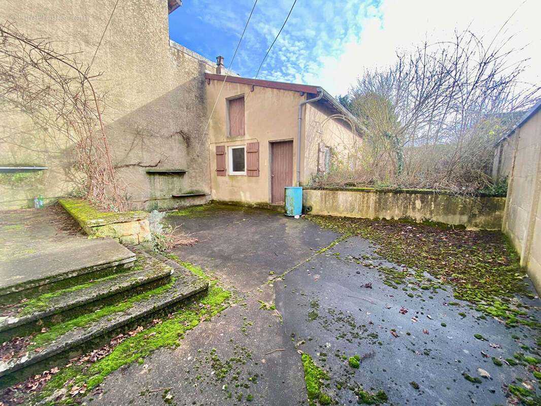 Maison à BOUZONVILLE