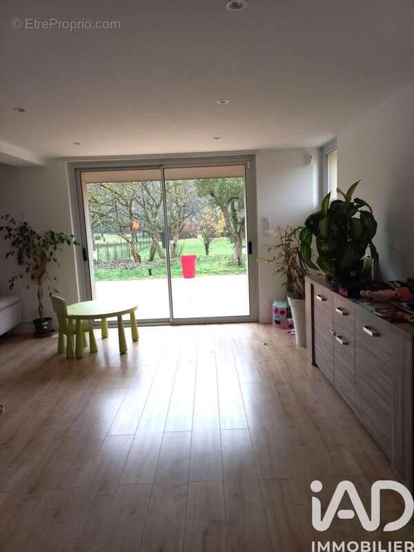 Photo 2 - Maison à LADOIX-SERRIGNY