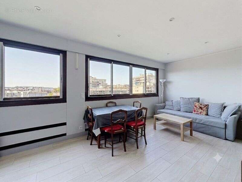 Appartement à PARIS-15E