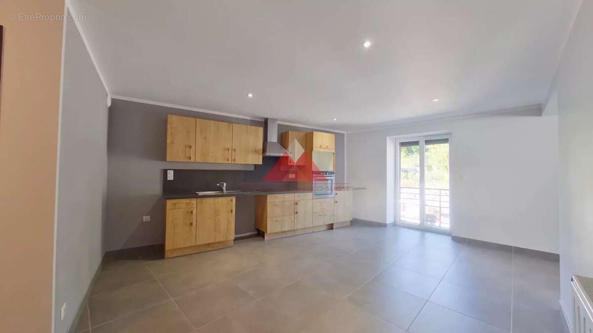 Appartement à LA CHAUX-DU-DOMBIEF