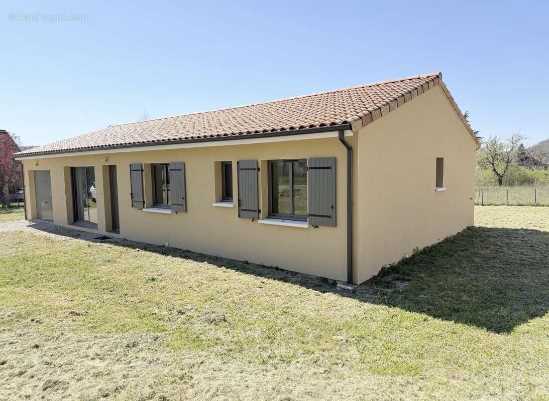 Maison à CUBJAC