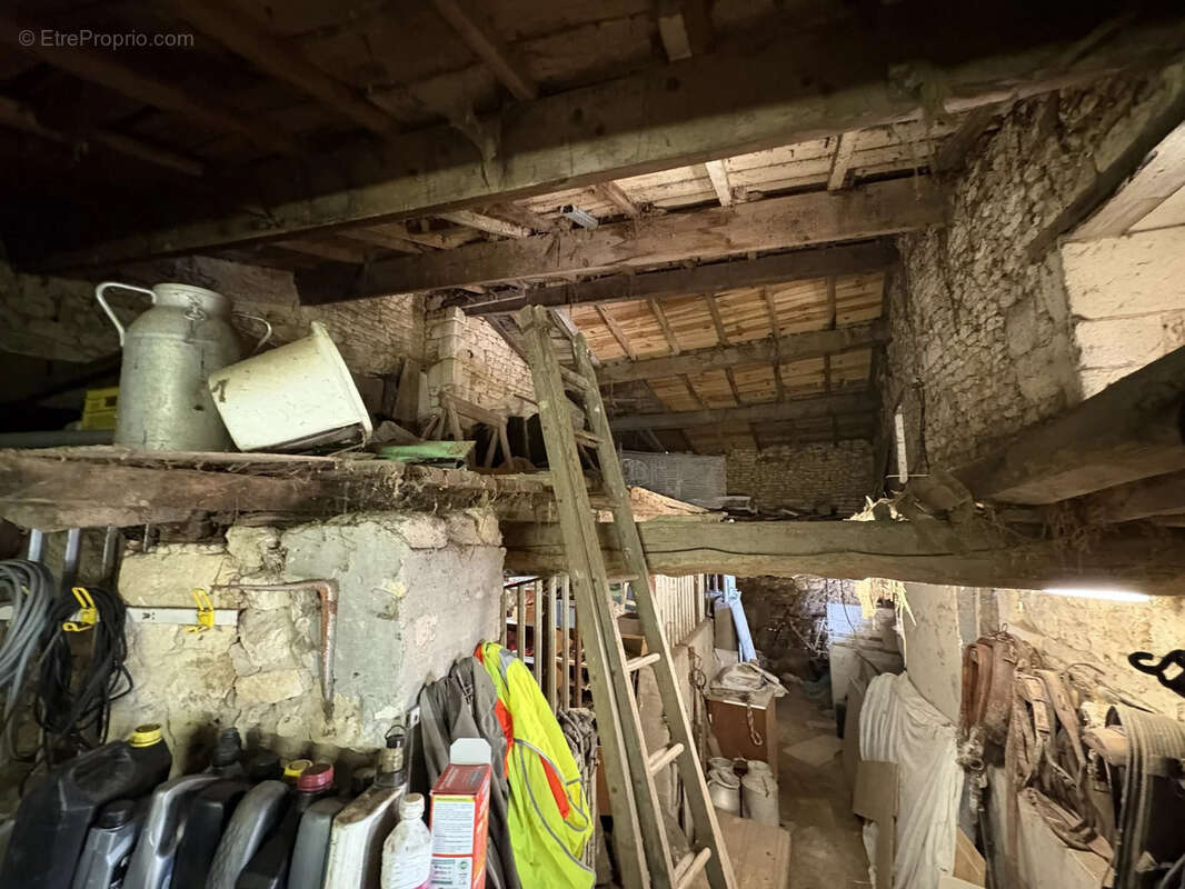 Maison à SAINT-SAVINIEN